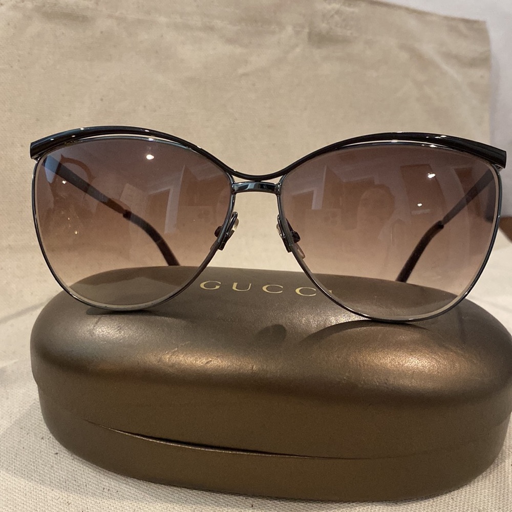 Gucci sunglasses Grey lens